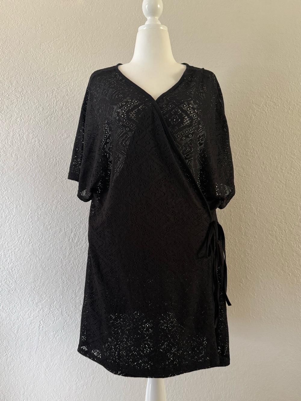 NWT Jaclyn Smith Short Sleeve Black Crochet Lace Robe Cover Up Size 3X
